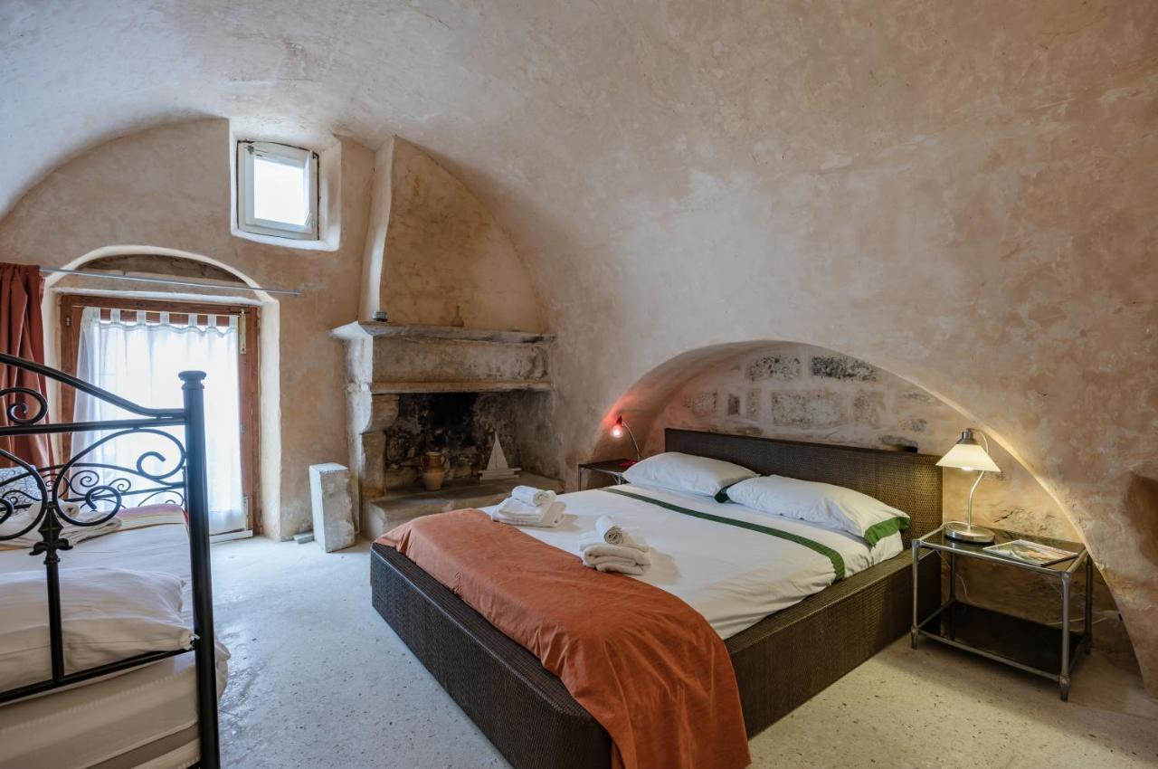 Casa Dei 5 Camini With Terrace Apartment Ortelle Luaran gambar